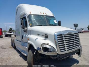  Salvage Freightliner Cascadia 125