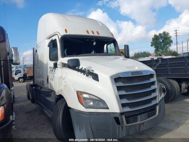  Salvage Freightliner New Cascadia 126